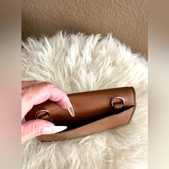 Coach Crossbody Wallet Medium sized - Picture 9 of 12